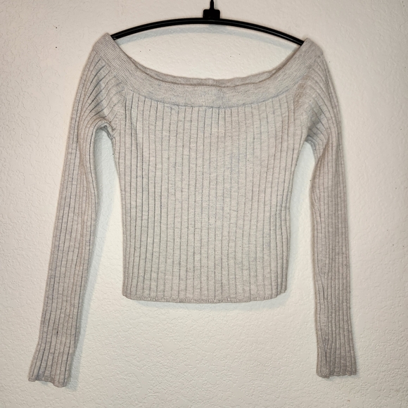 Aerie Off-Shoulder Gray Sweater Ribbed Long Sleeved Sweater, Size M - Picture 1 of 5